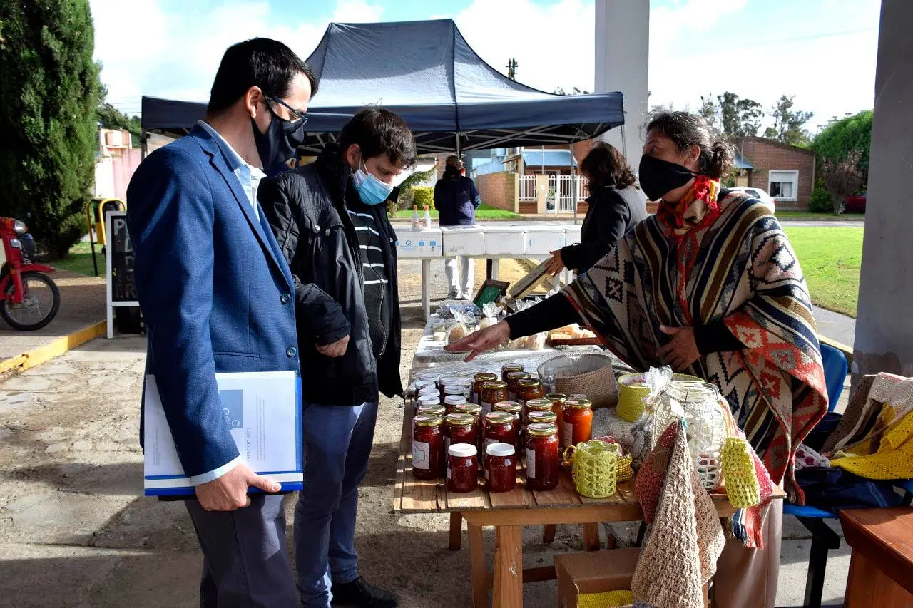 Mercado de alimentos en San Cayetano