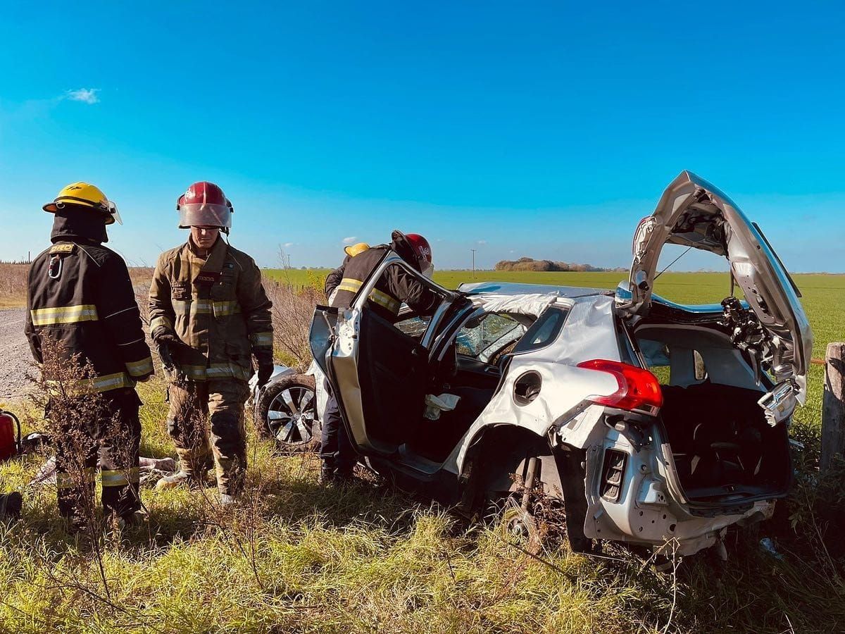 Un auto en el que viajaban cinco mujeres de Venado Tuerto volcó cerca de Pergamino