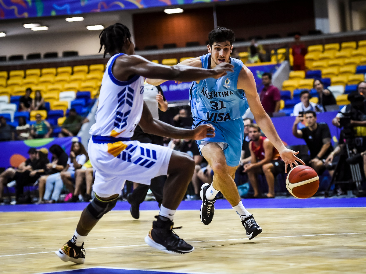 Argentina, con Bolmaro, debutó con un triunfo