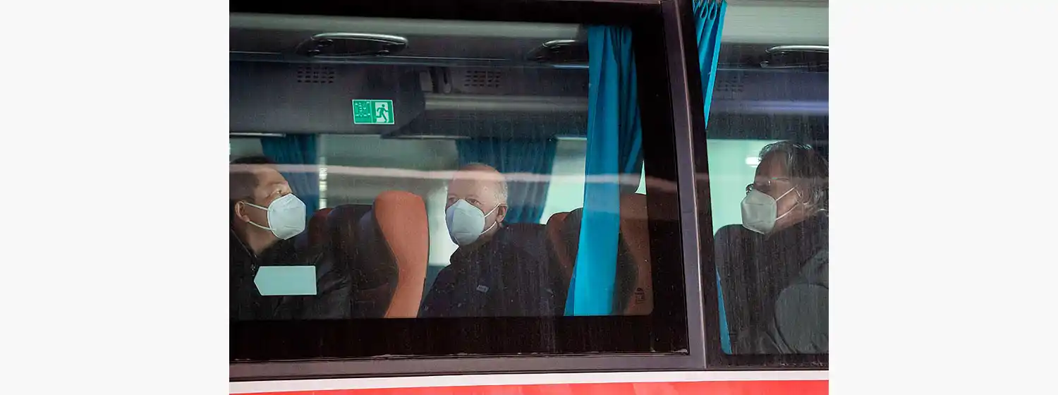 Expertos de la OMS llegaron a China para investigar el origen del virus
