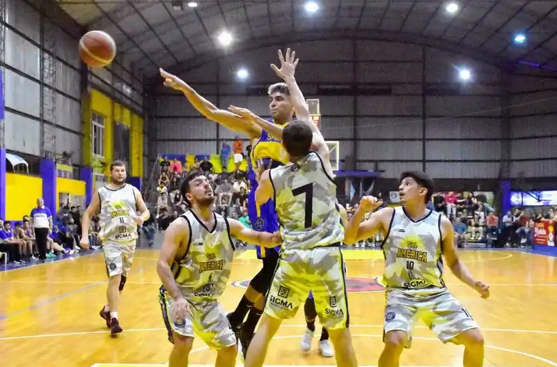 Sarmiento dominó la primera
final frente a Sol de América