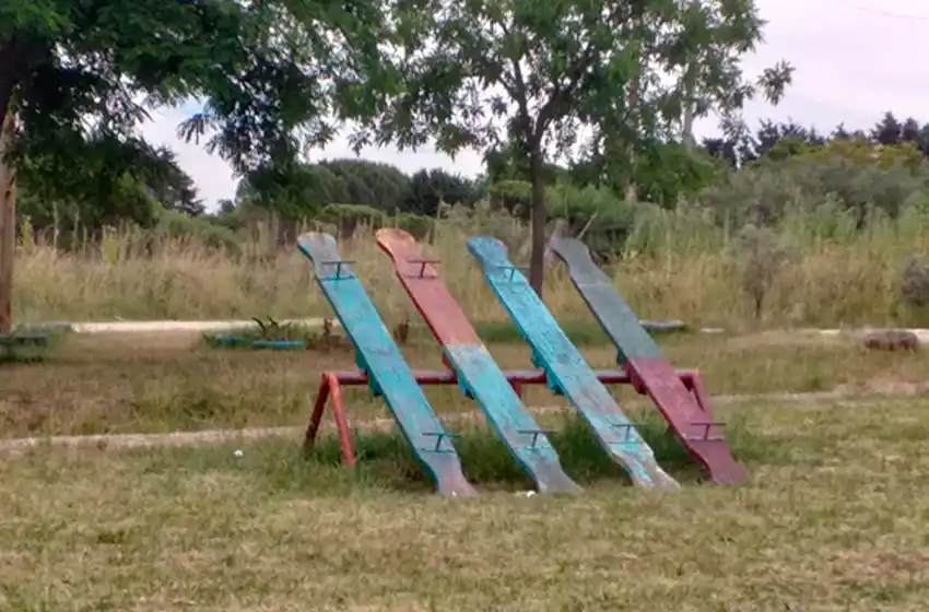 Plaza abandonada en El Boquerón: le reclaman arreglos al municipio