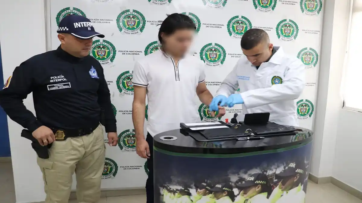 ATRAPAN EN COLOMBIA a un sujeto que era buscado en Chile por el rapto de una niña