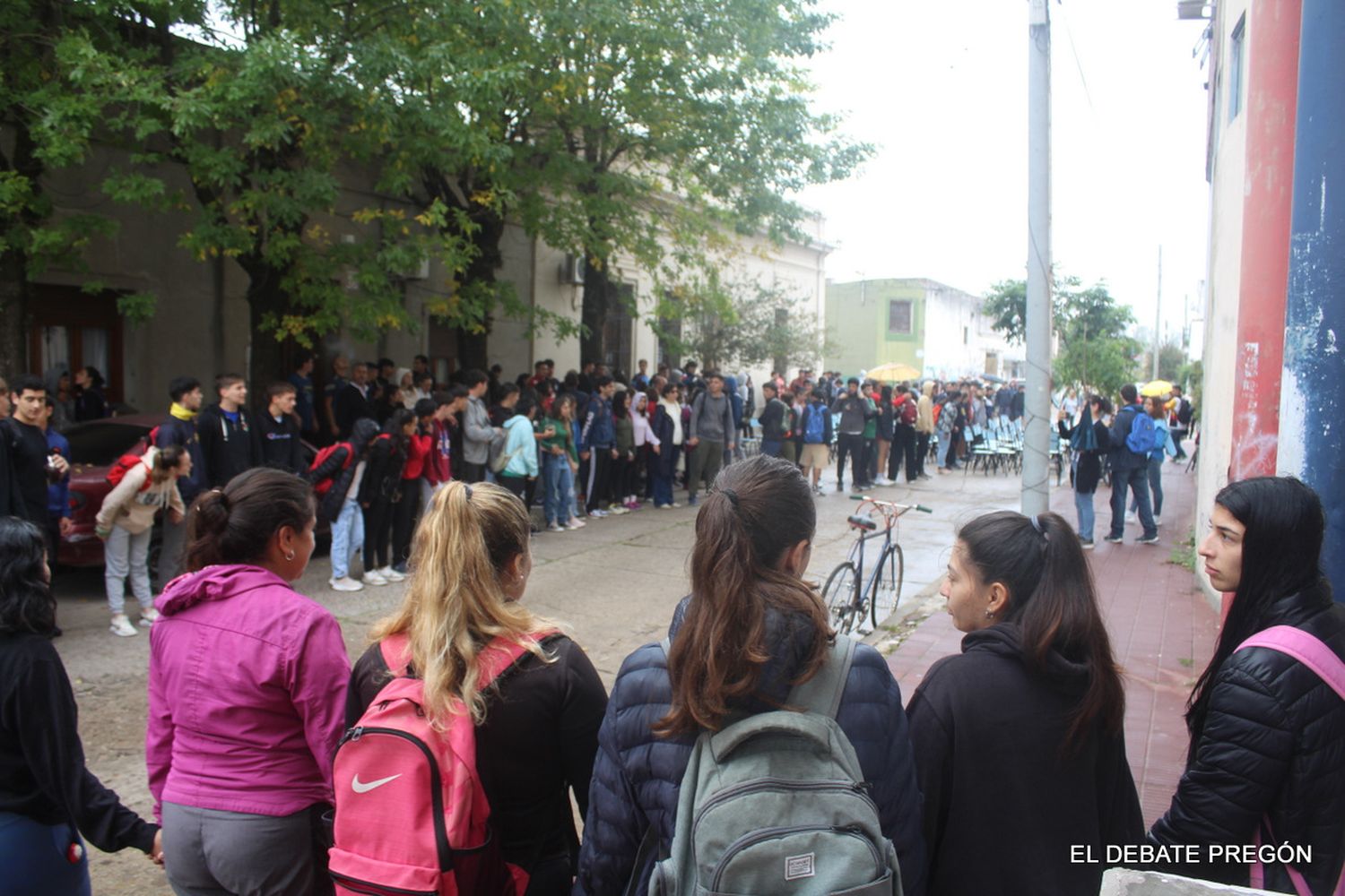 Masiva marcha en defensa de la educación pública