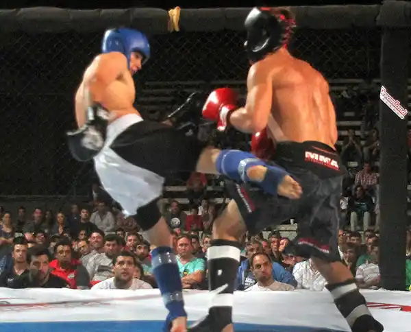 Combates de kick boxing