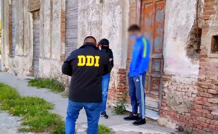 Polémica en Balcarce: Causa penal a joven al que rechazaron IFE de 10 mil pesos e "instigó" a saquear por Twitter