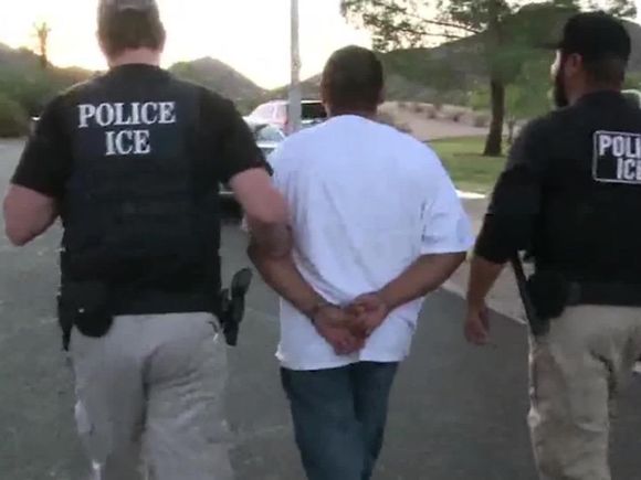 Mayoría de habitantes de Miami se opone a las redadas contra migrantes