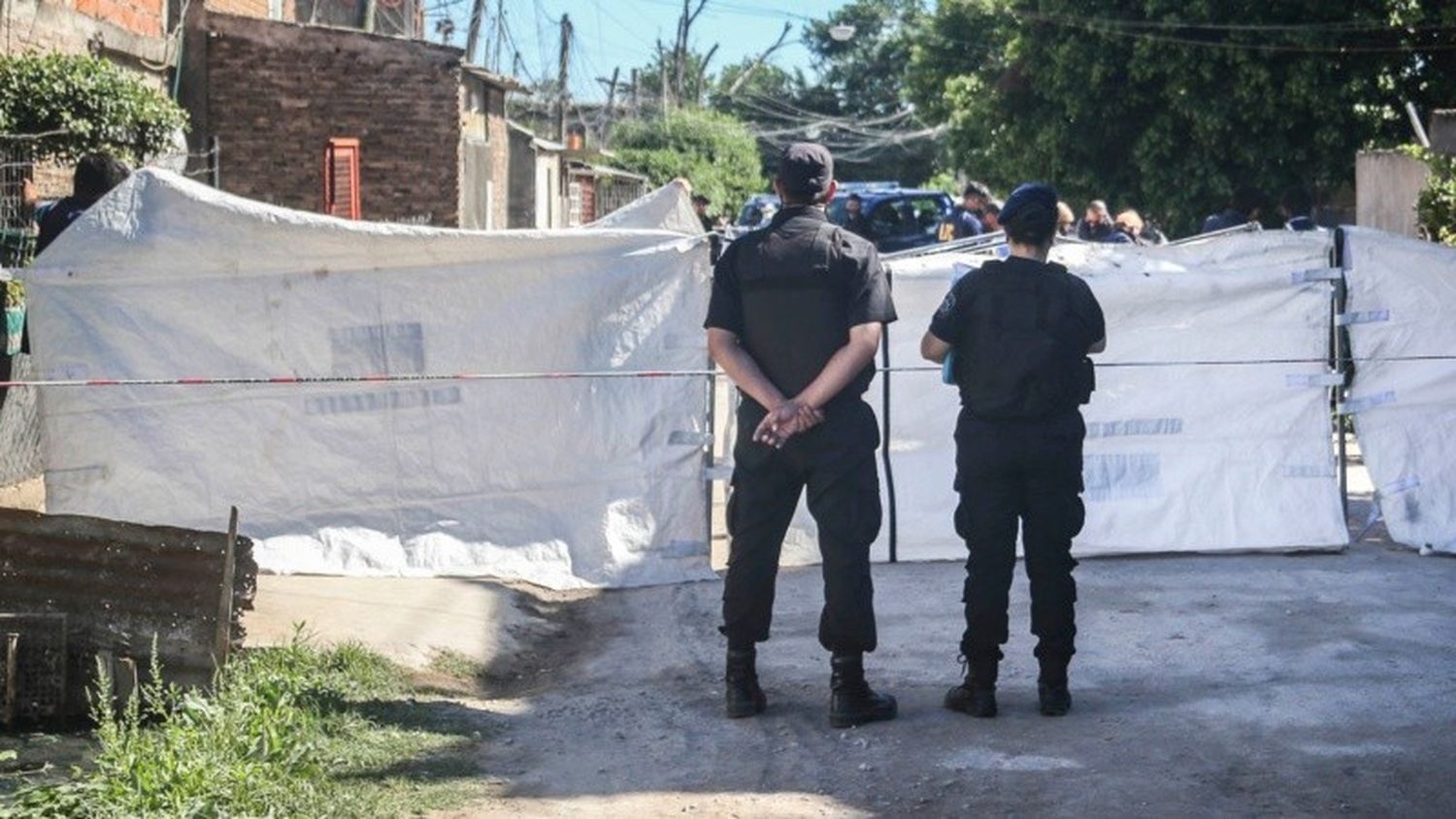 Dos acribillados cuando iban a trabajar en moto, en Rosario