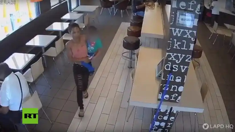 La filman mientras intentaba secuestrar a un niño en un McDonald's
