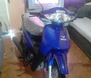 Delincuentes golpearon a un repartidor y le robaron la moto y otras pertenencias