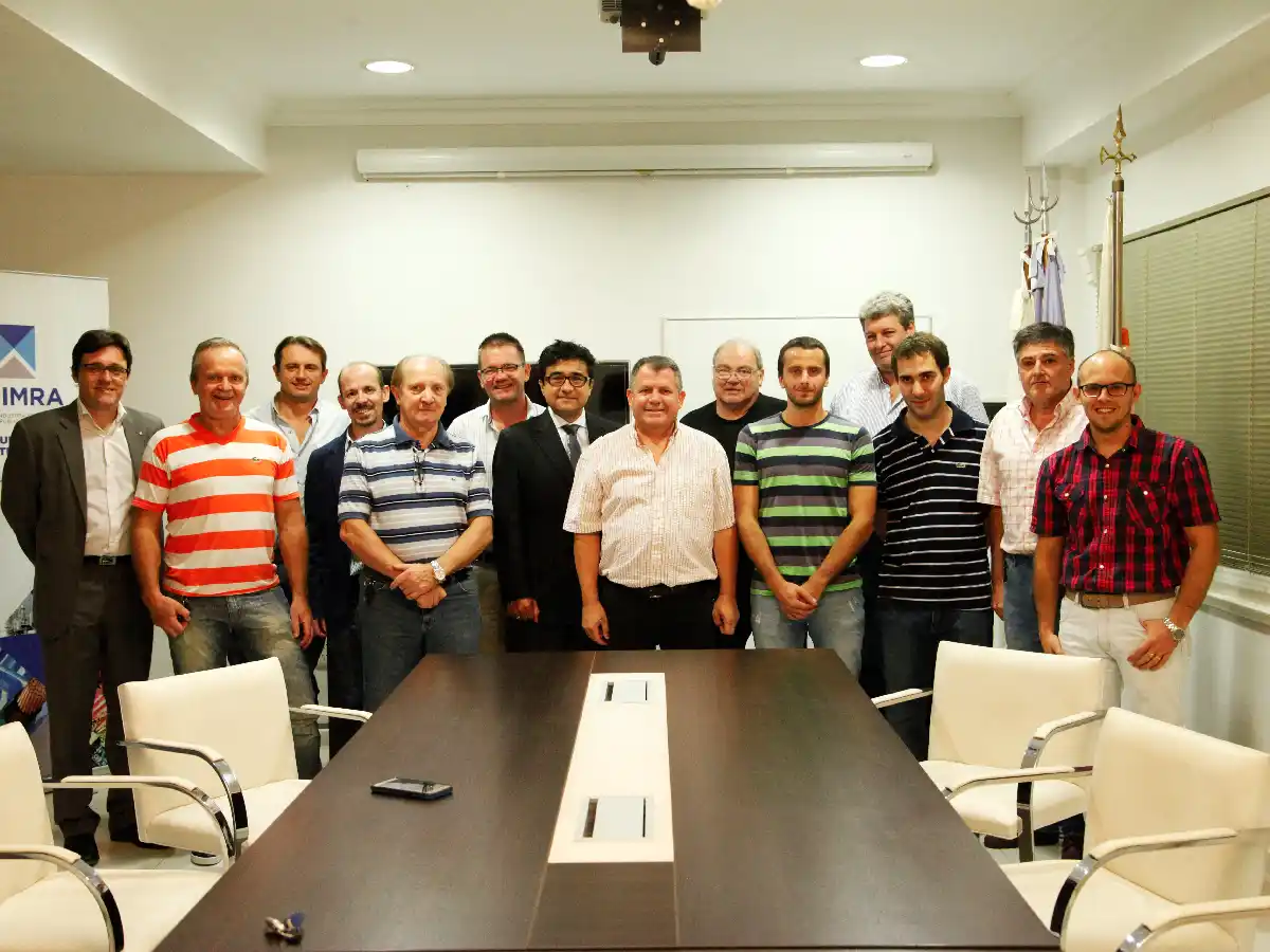 AIM premió con una beca a España, al mejor promedio de los egresados en Ingeniería Electromecánica de UTN  