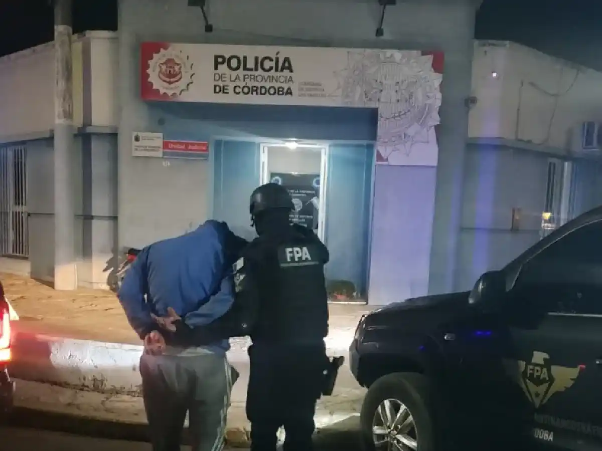 La FPA secuestró droga y detuvo a tres personas por narcomenudeo en Las Varillas y Morteros