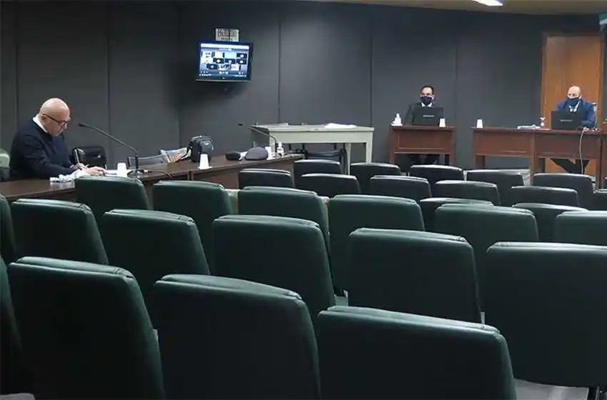 Solicitan hasta 10 años de prisión para los policías acusados de proteger una banda narco