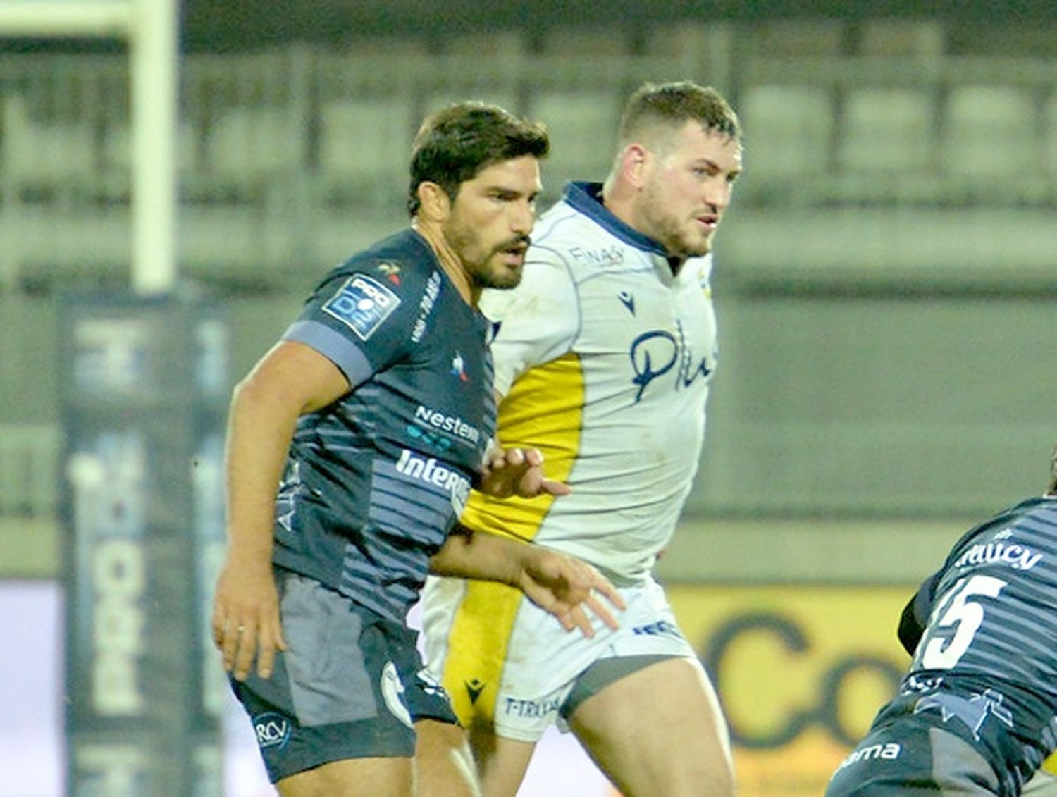 Vannes defiende la punta, con Bruni desde el arranque