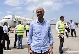 Dietrich defendió la habilitación del aeropuerto de El Palomar