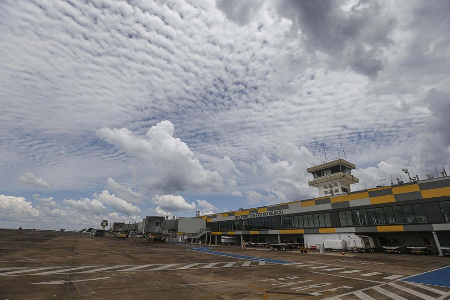 El aeropuerto de Foz de Iguazú cerró el 2021 recibiendo casi un millón de pasajeros