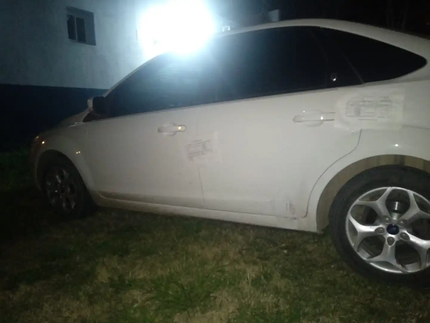 Identificaron al auto y al conductor tras el choque y abandono de un motociclista 