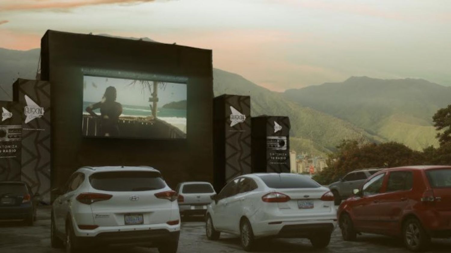 Caracas vivió su segunda noche inaugural de autocine… sin policías