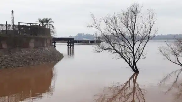 Alertan que fenómeno “El Niño” provocaría crecidas repentinas en el río Uruguay