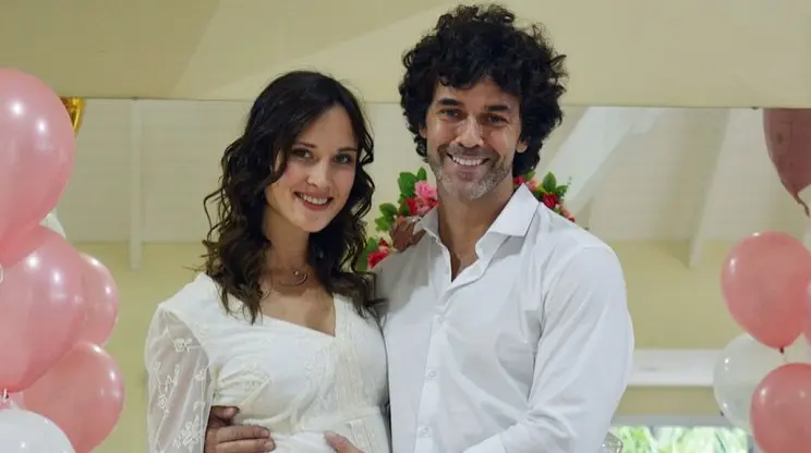 Nació Alma, la hija de Mariano Martínez y Camila Cavallo