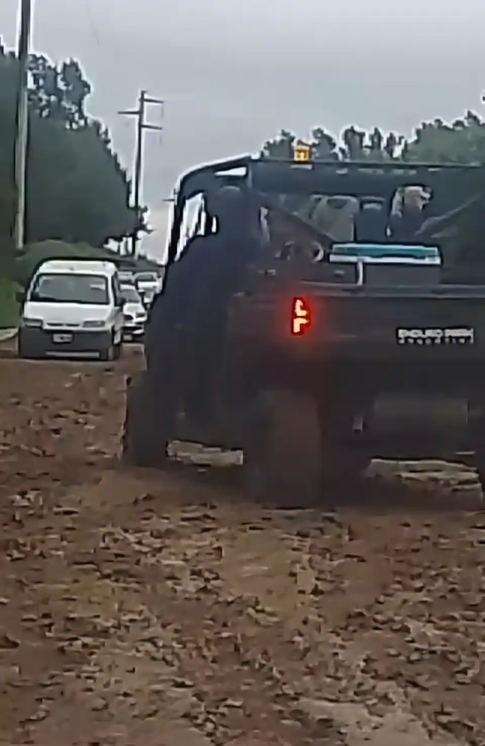 bajo tala vehículos encajados