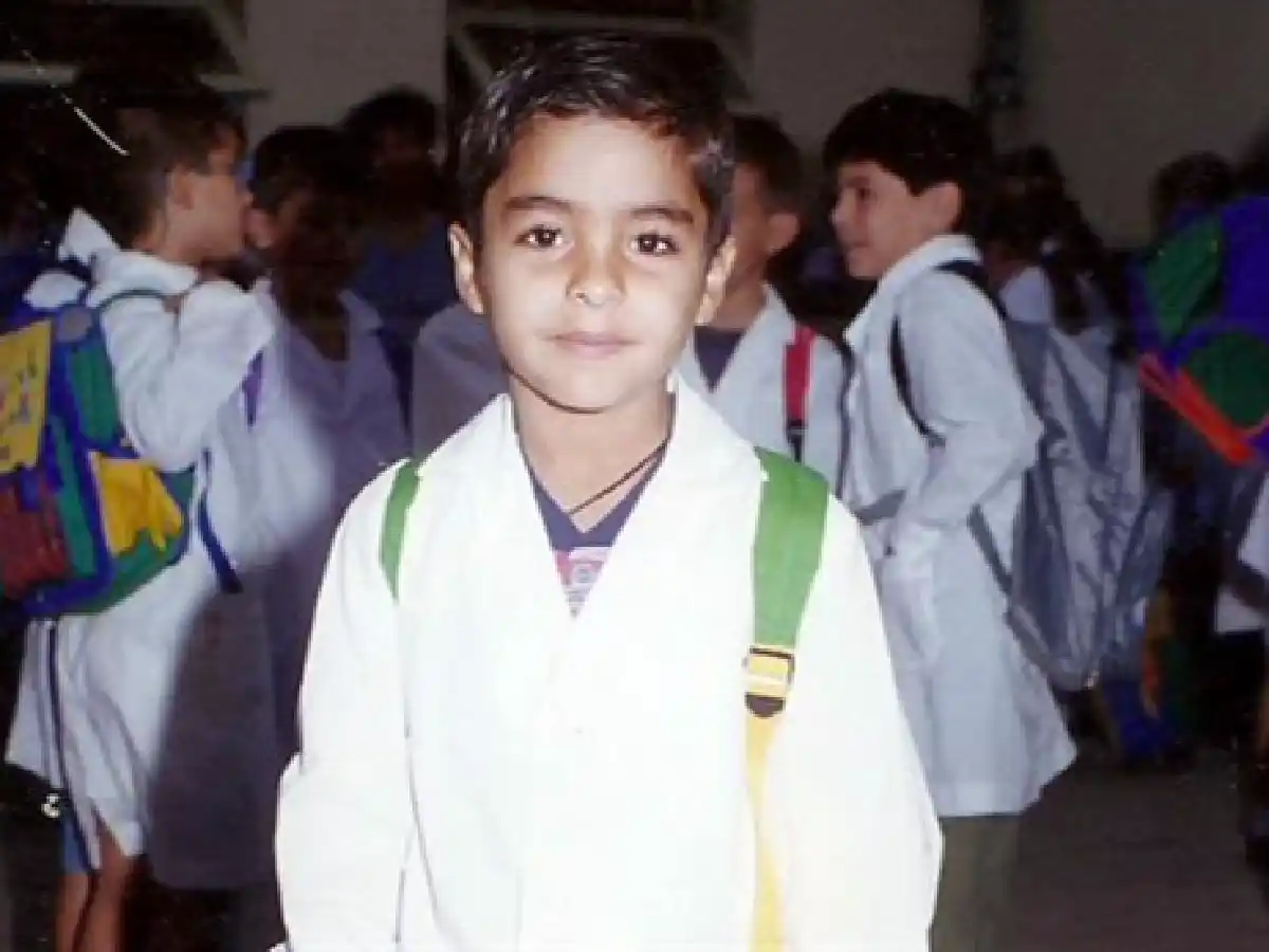 "Nací el 14 de marzo de 1993, en Chaco, busco a mi mamá biológica soy Alejandro Patel". 