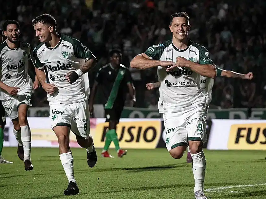 Churín festeja el gol del triunfo.