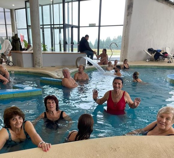 Alberti firmó un convenio para que los vecinos puedan disfrutar de las aguas termales de Tapalqué