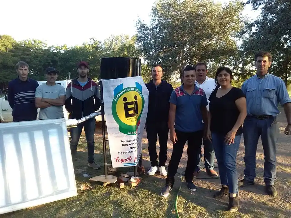 Crearon un termo solar totalmente artesanal