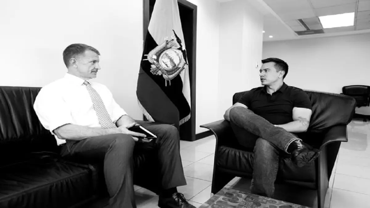¿EL FIN JUSTIFICA LOS MEDIOS? Mire con quién se asoció DANIEL NOBOA para luchar contra el crimen en ECUADOR