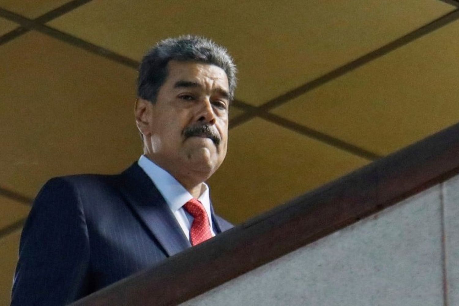 Maduro arrestó a tres estadounidenses y dos españoles acusándolos de un supuesto atentado en su contra