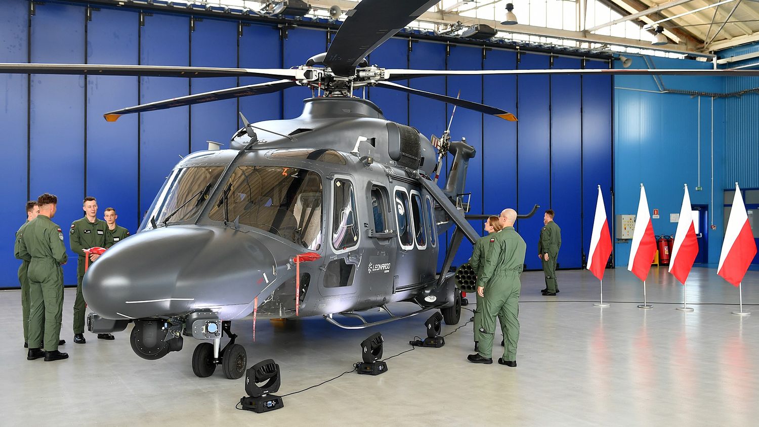 Leonardo vende 32 helicópteros AW149 a las Fuerzas Armadas polacas