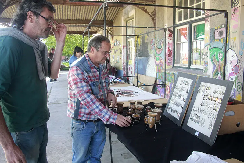 Fiscalizaron producciones de artesanos interesados en la feria