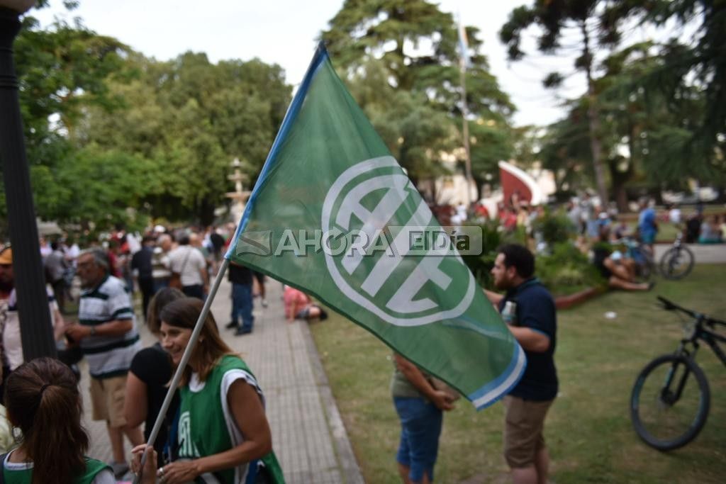 ATE declaró estado de alerta y movilización por "desvinculaciones laborales a trabajadores municipales en Gualeguaychú"