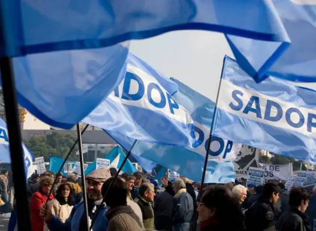 Los docentes privados plantean hacer 72 horas más de paro 
