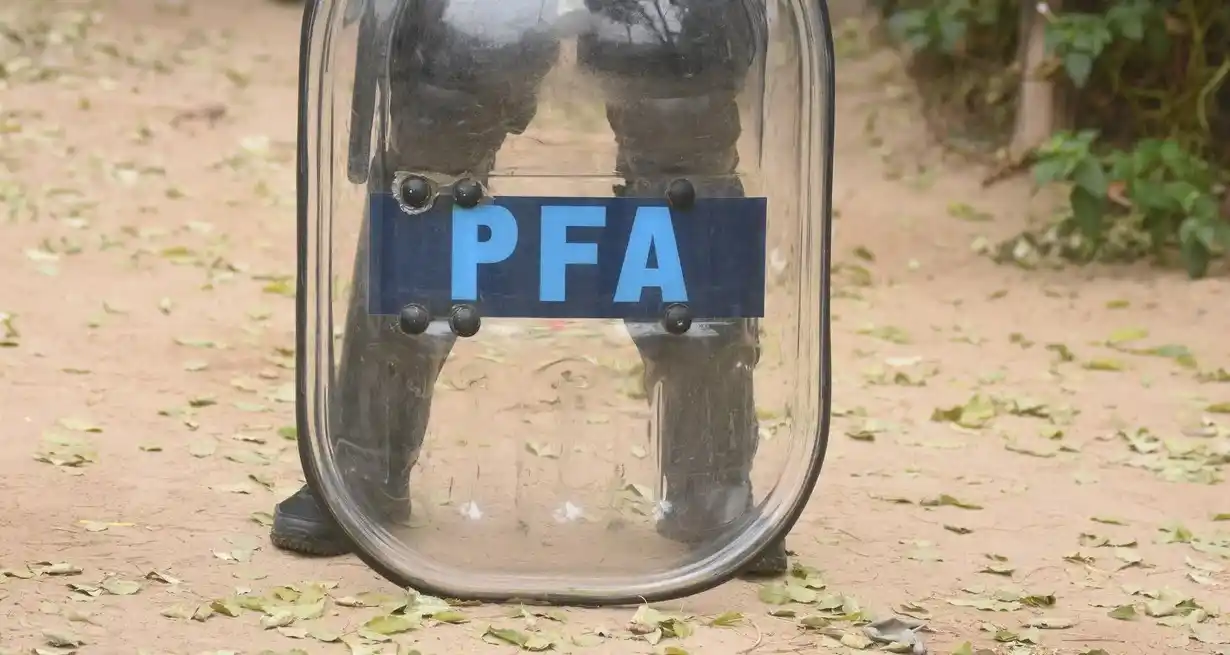 Se trata de dos subcomisarios y un suboficial. Entre las pruebas recolectadas por la fiscalía hay videos comprometedores.