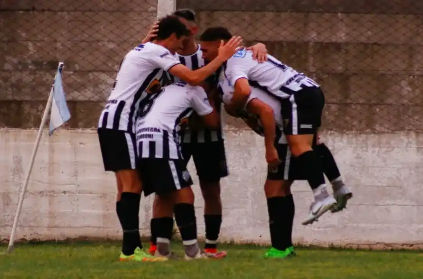 Atlético Mar del Plata lo dio vuelta dos veces y cerró con un triunfo en Pinamar