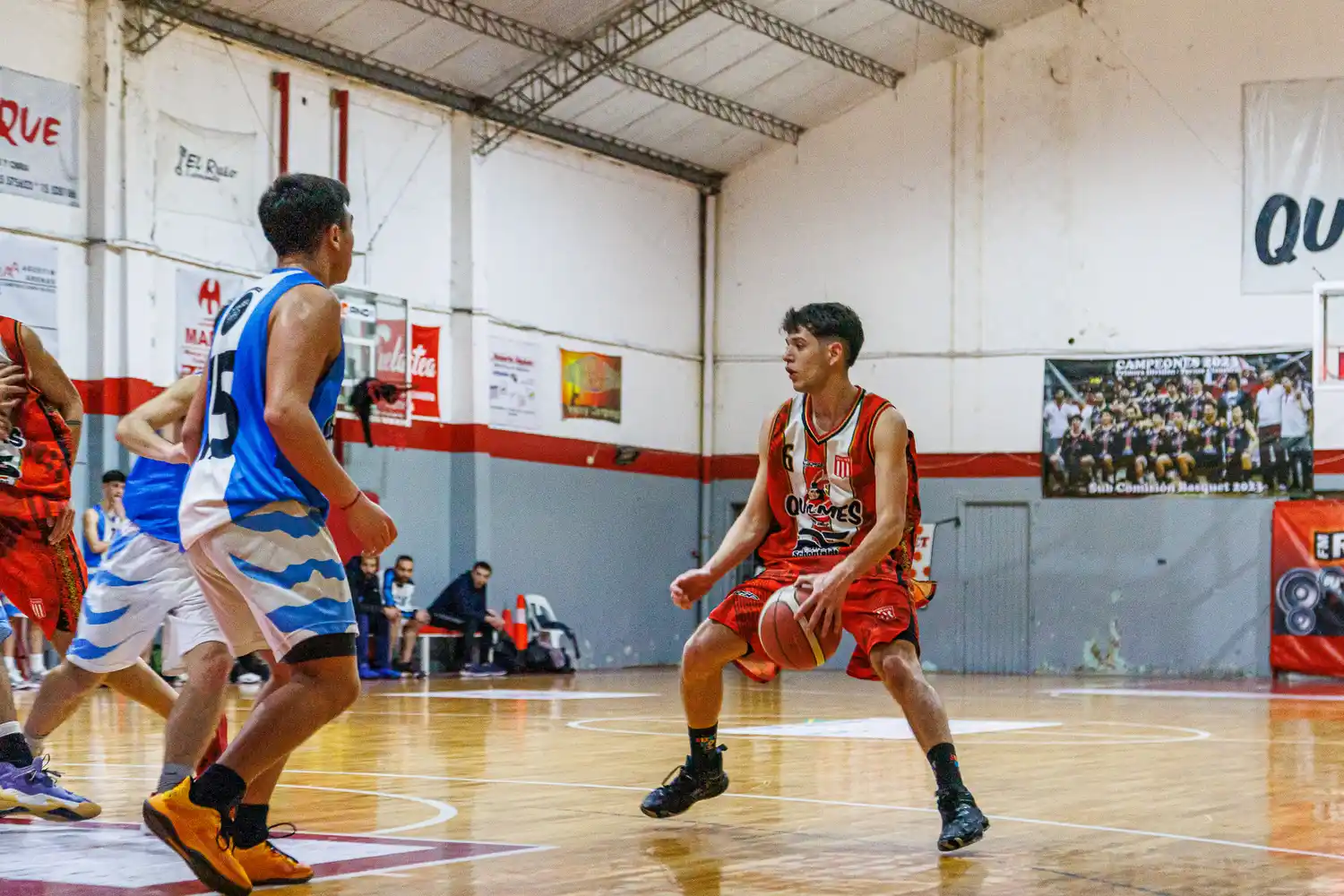 Quilmes saltó a la cima