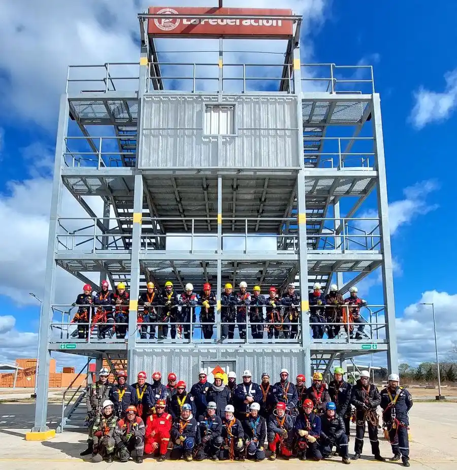 Bomberos tresarroyenses participaron de la Jornada final del curso de especialidad profesional
