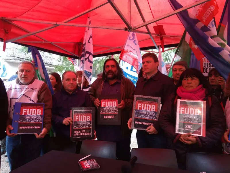 Con otro «carpetazo», los docentes volvieron a pedir convocatoria en la DGCyE