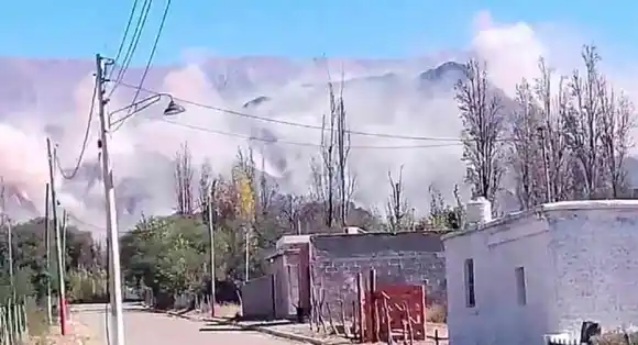 Estupor en La Rioja por un fuerte sismo: derrumbes en viviendas, parroquia y cerro