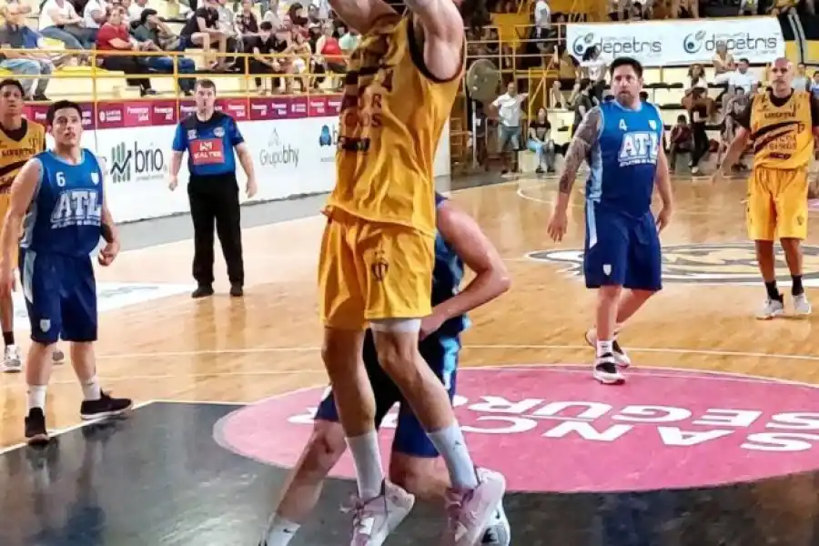 Libertad arriba en la final del Oficial de la ARB