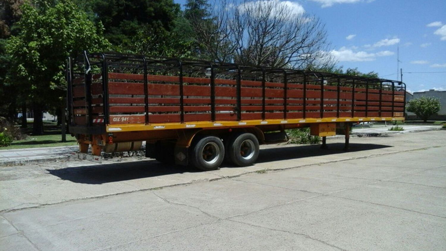Compró un semirremolque que tenía pedido de secuestro