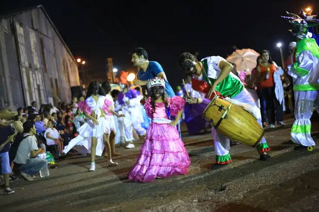 Cierre de los corsos “Matecito” y  tradicional Entierro de Carnaval