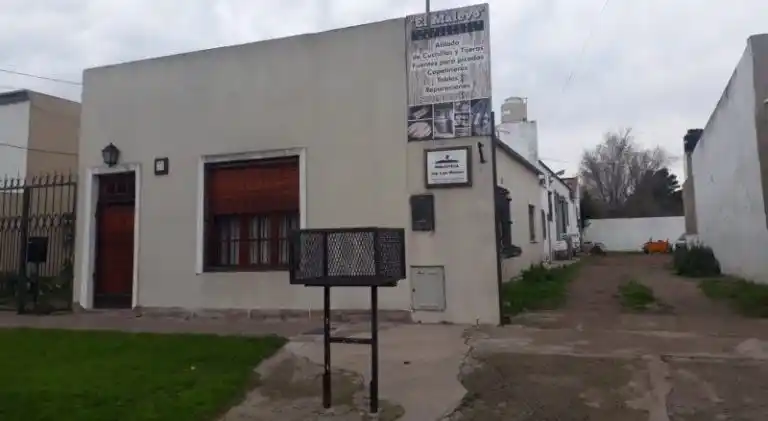 La Biblioteca Meister busca donaciones para su feria americana