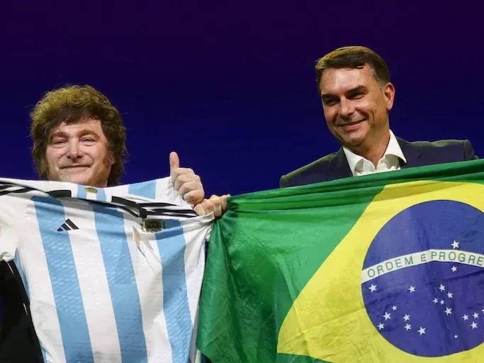 Milei sigue de cerca las elecciones en Brasil y sostiene la idea de hacer una cumbre de la derecha latinoamericana