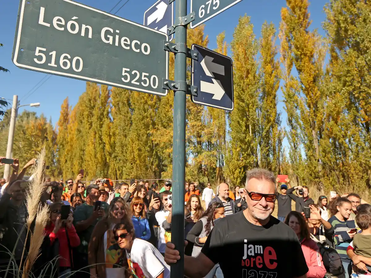 Como León por su calle: un homenaje especial para Gieco 