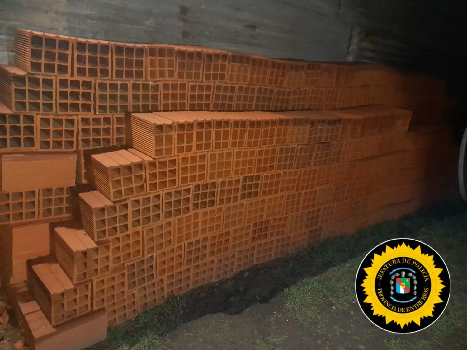 Investigación policial por presunto fraude en retiro de materiales de construcción