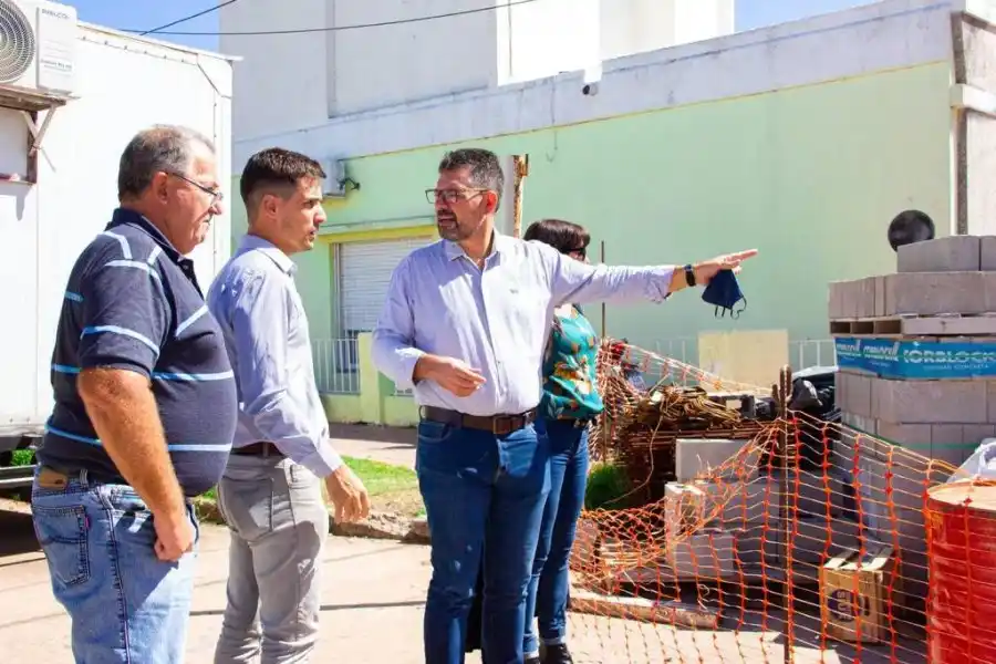 Los concejales de Juntos por el Cambio escucharon reclamos de vecinos de calle Tucumán