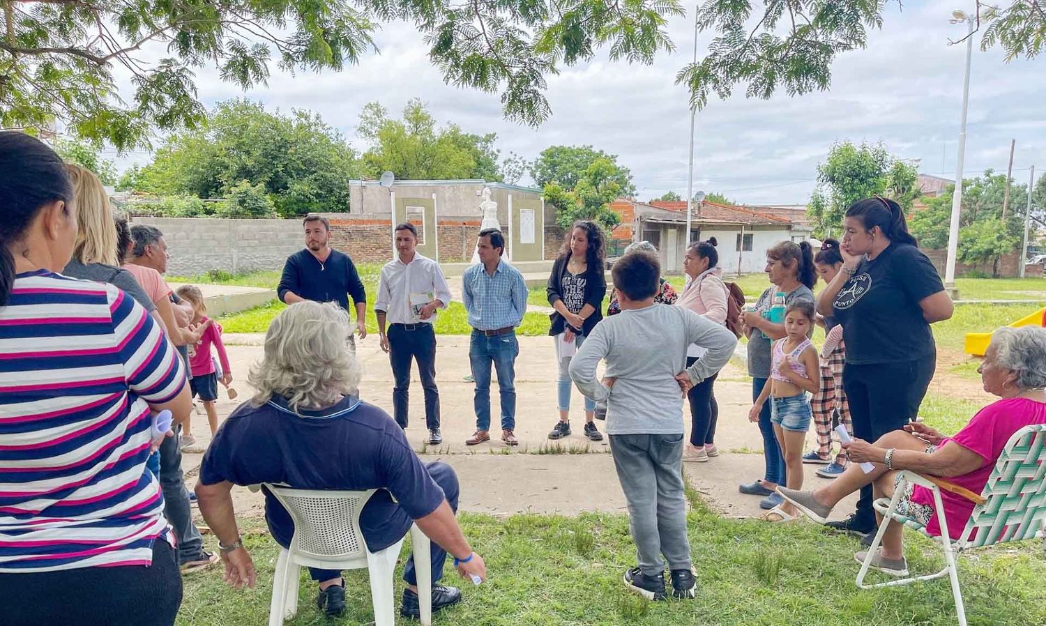 Reunión de participación ciudadana con vecinos del barrio San Miguel II